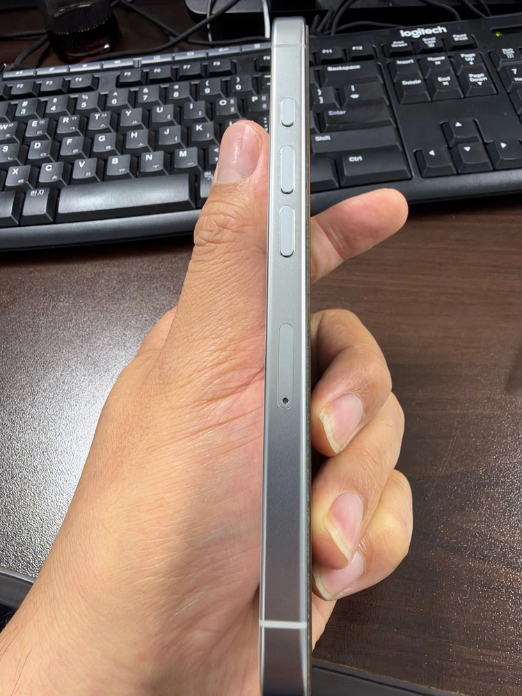 아이폰 16 Pro 512GB 실버 자급제 판매합니다 이미지