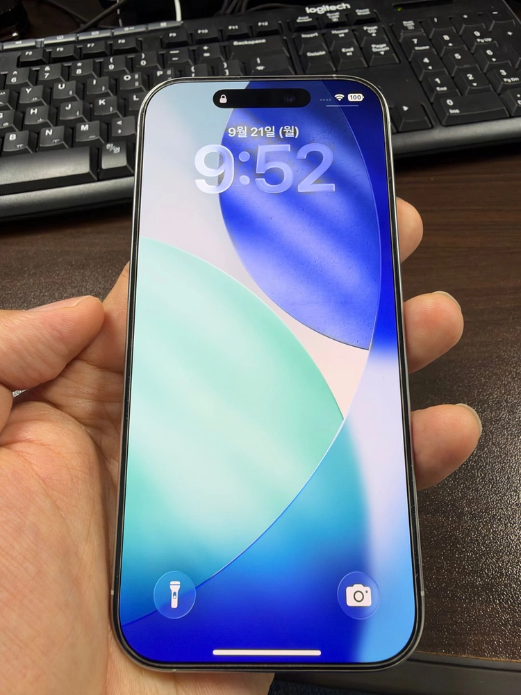 아이폰 16 Pro 512GB 실버 자급제 판매합니다 이미지