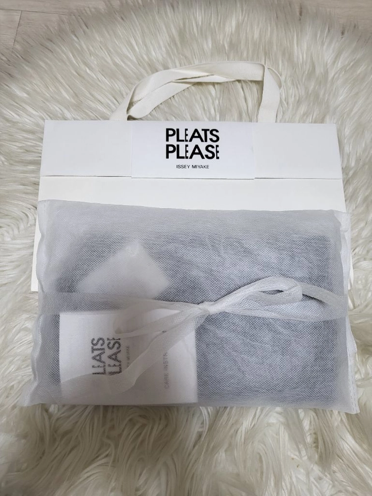 이세이미야케 플리츠플리즈 가디건 베이직 가디건 블랙 3사이즈 이미지