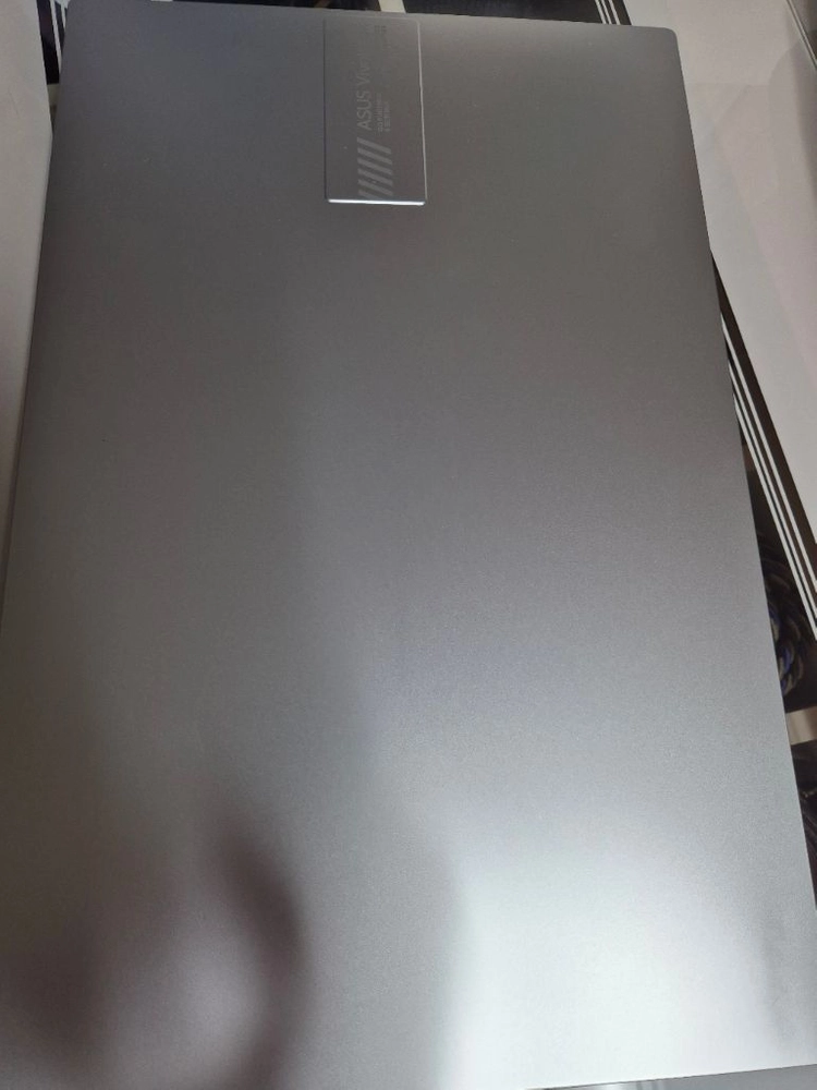 급매. ASUS 비보북 15.6인치 실버 (최신 라이젠5 / 16G / SSD 512G / 윈도우11 설치)에이수스 이미지