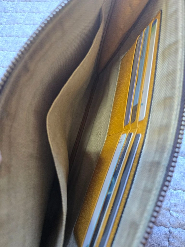 구찌 네오 클러치 반지갑 정품 이미지