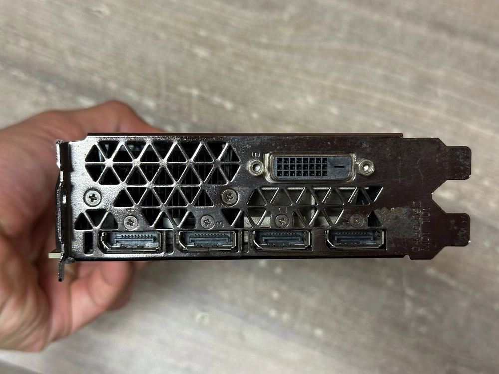 NVIDIA P5000 D5X 16GB 그래픽 카드 이미지