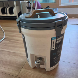 스탠리 7.5l 화이트워터저그 가방 우드손잡이 스텐수도꼭지포함 이미지