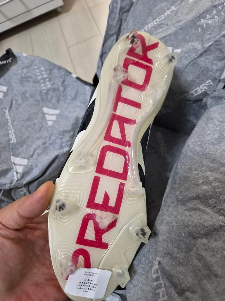 프레데터 엘리트 FG 250mm 이미지