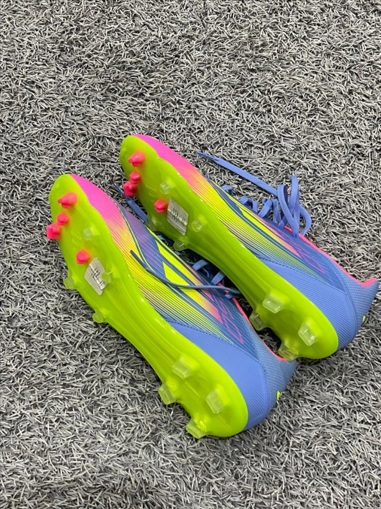 아디다스 F50 축구화 이미지
