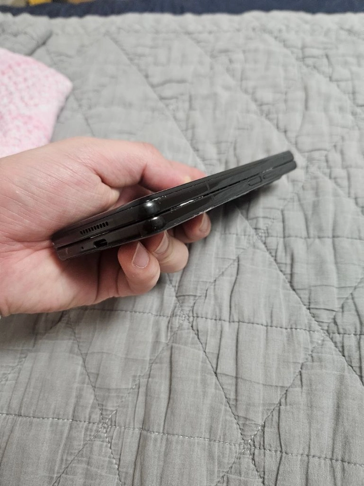 안 펼쳐지는 자급제 삼성 갤럭시 Z 폴드 3 256GB 이미지
