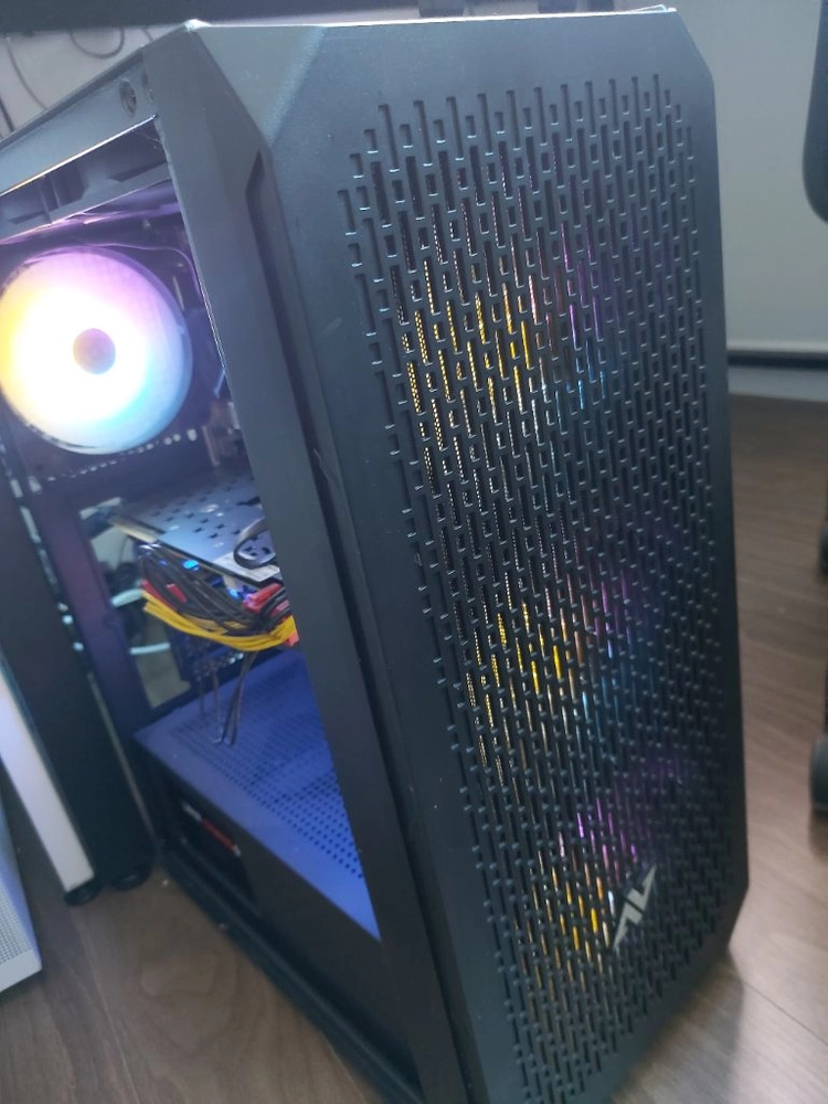 인텔 i5-9400F / RTX 2070 SUPER 게이밍 PC - 안심되는 중고거래