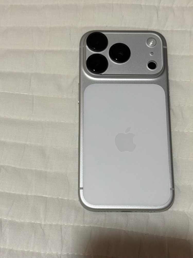 아이폰 17프로 실버 256GB 자급제 이미지
