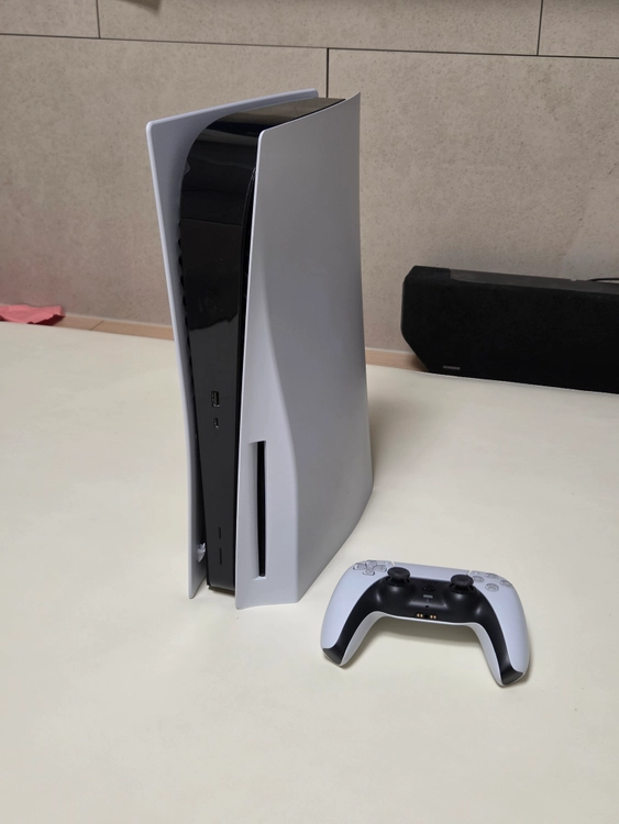 PS5 디스크 에디션 CFI-1018A 팝니다 (펌웨어 9.60) 이미지
