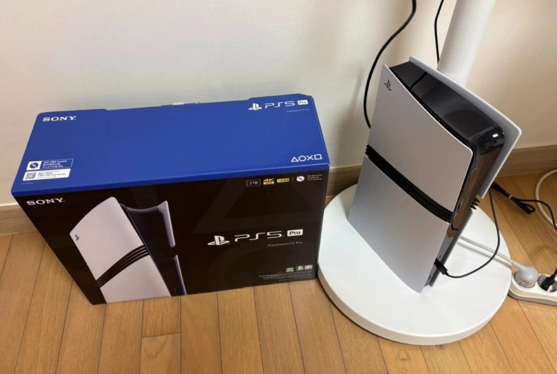 소니 PS5 프로 2TB 콘솔 - 안심되는 중고거래