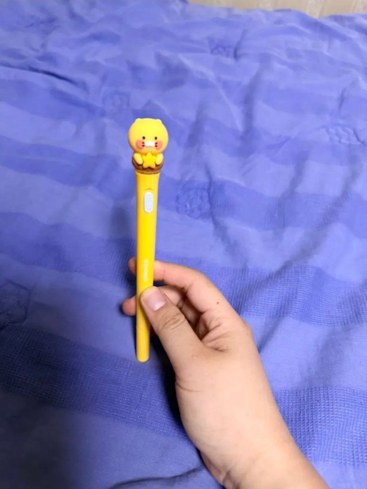 카카오프렌즈 춘식이 젤펜 볼펜 문구옐로우 색상입니다. 이미지