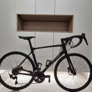 자이언트 TCR 어드밴스 2 KOM 풀카본 로드자전거 이미지