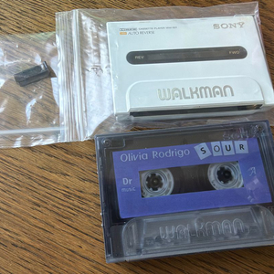Sony WM-501 투명 워크맨 카세트 레이어 판매 합니다 이미지