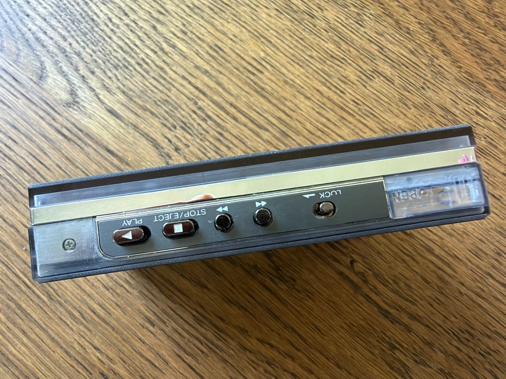 Sony WM-501 투명 워크맨 카세트 레이어 판매 합니다 이미지