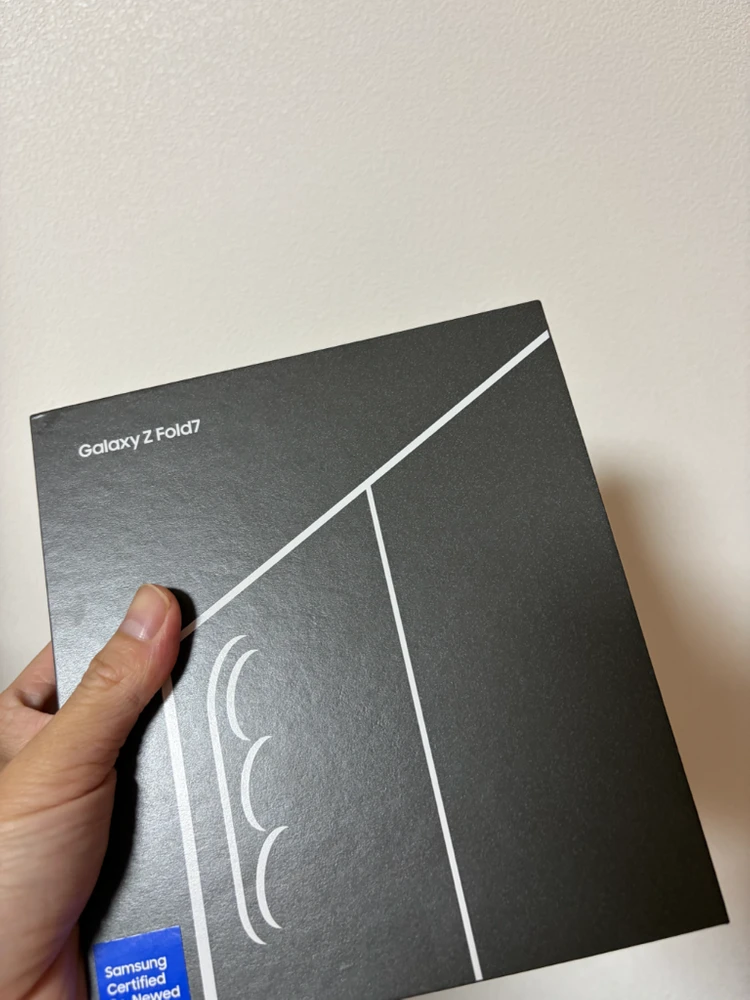 갤럭시Z폴드7 256G 미개봉자급제(추가포함) 이미지