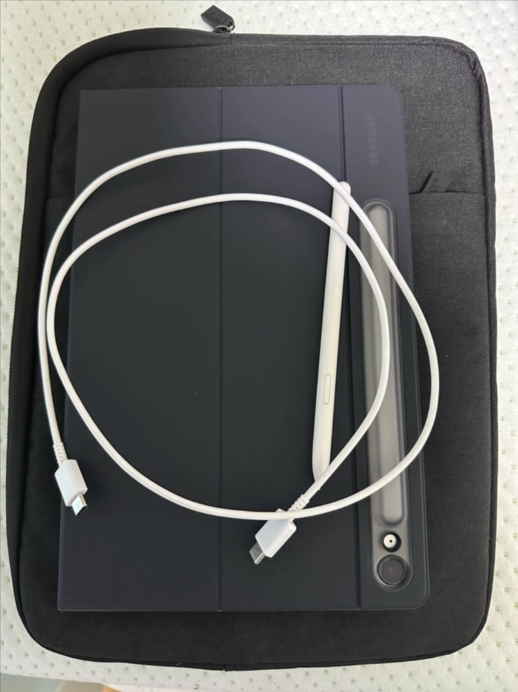 삼성 갤럭시탭 S9 fe (WiFi, 128g) 및 키보드 북커버 판매 - 안심되는 중고거래