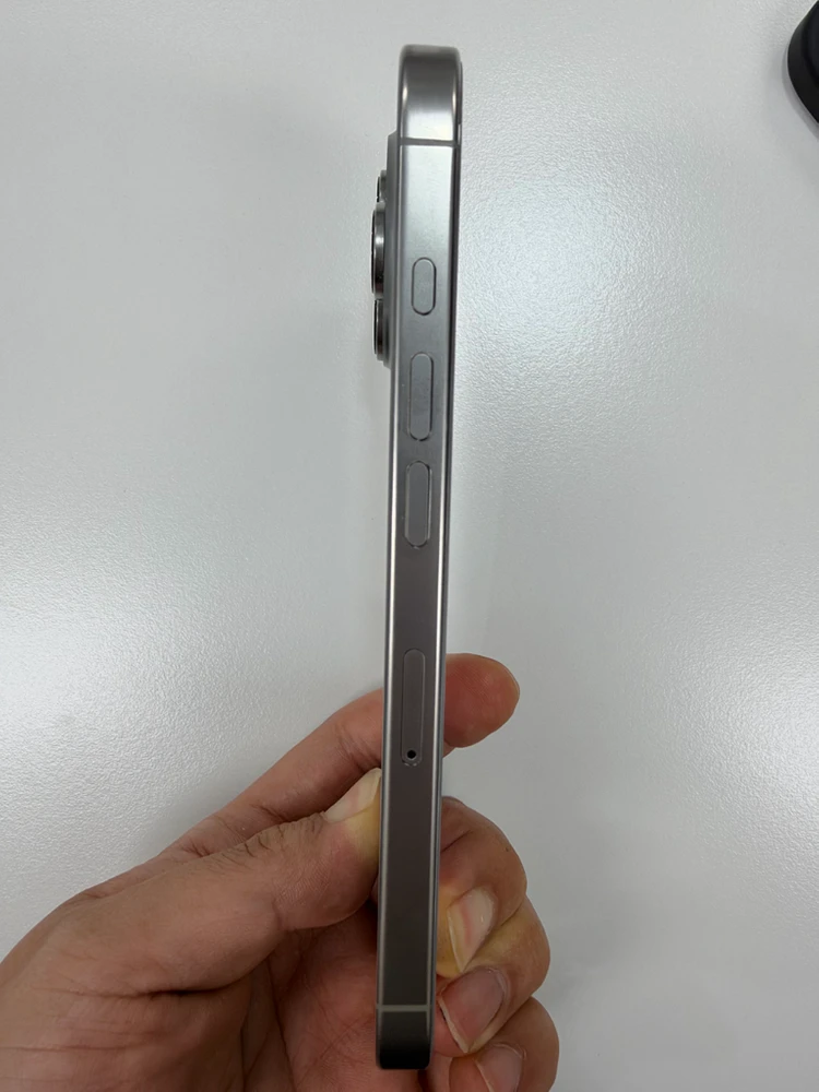 아이폰16프로 256GB 내추럴티타늄 풀박스(액세서리 다수) 이미지
