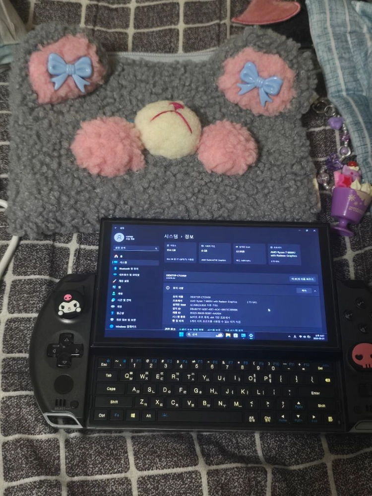 GPD WIN4 UMPC 키보드 한글 각인, 라이젠7 6800U, 램 32GB, 1TB - 안심되는 중고거래