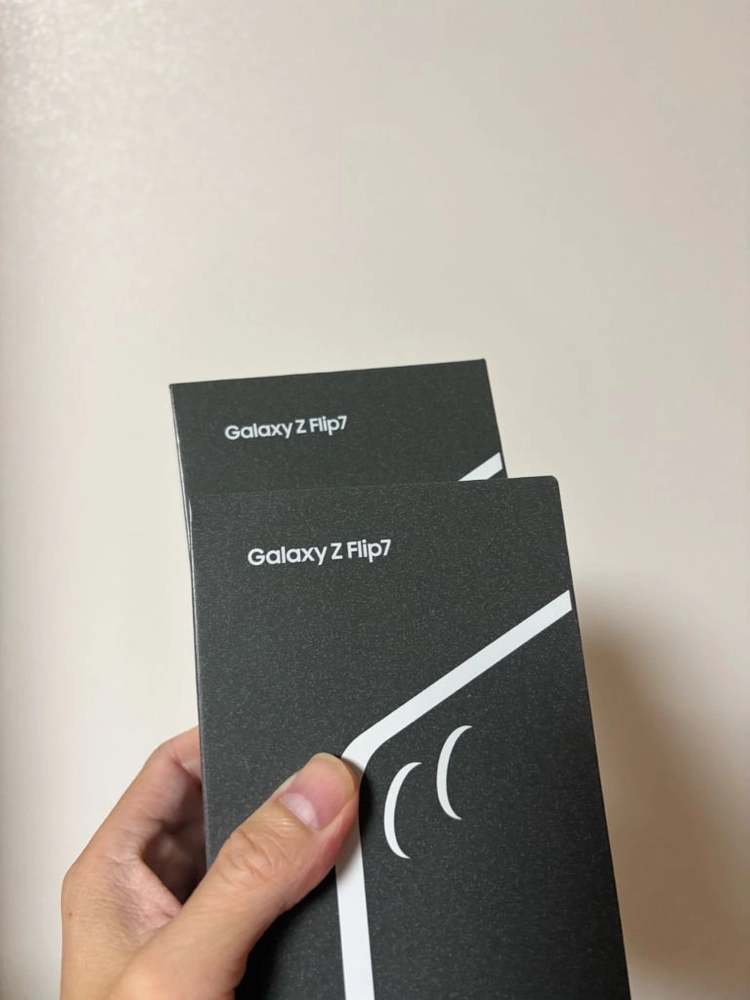 갤럭시Z플립7 256G 미개봉자급제(케이스,유리) 이미지