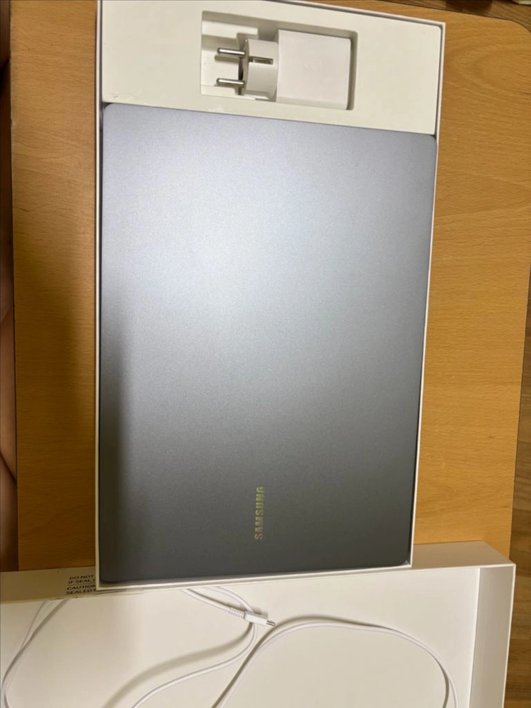 삼성 갤럭시북5 프로 NT940XHA-K51AG 풀박스 상태최상 판매합니다 이미지