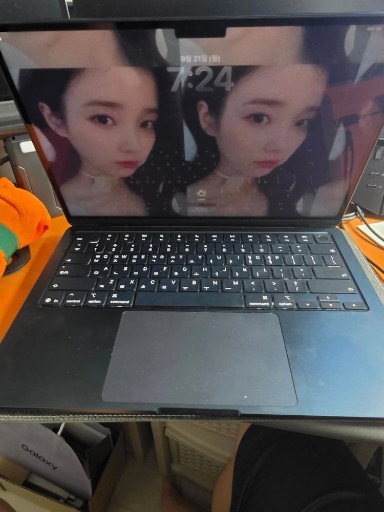 맥북에어 M5 13인치 기본 판매합니다. 이미지