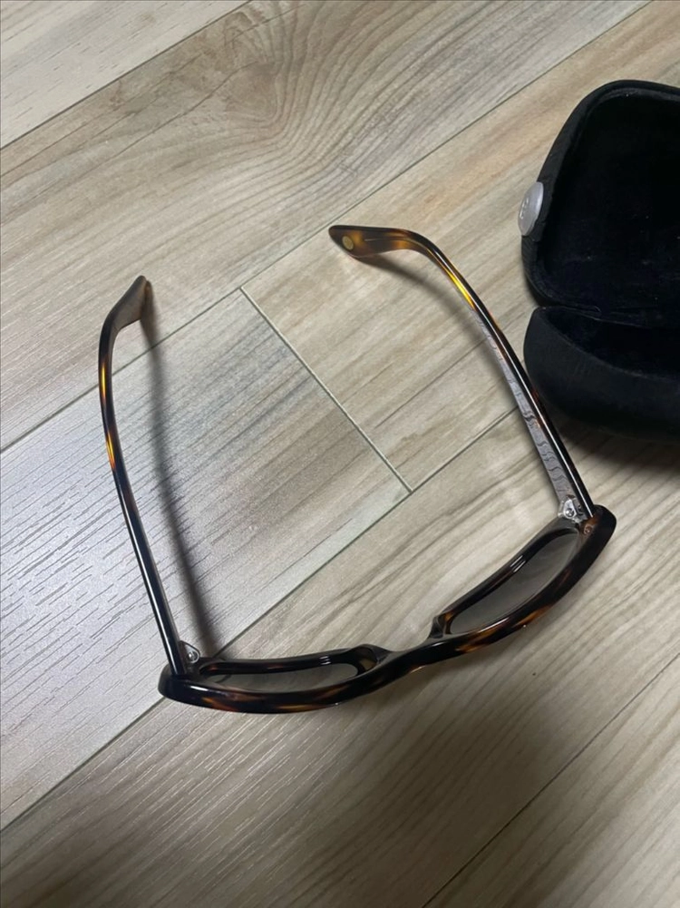 셔넬 선글라스 이미지