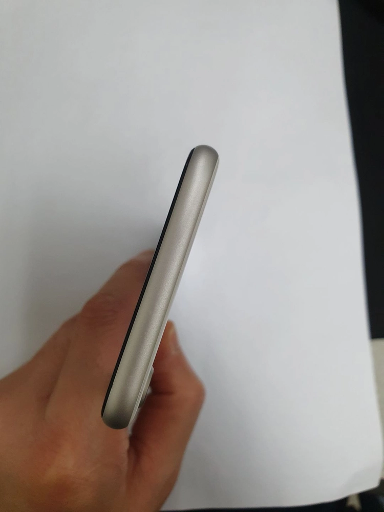아이폰SE2 256GB 화이트 배터리100% 기능정상 중고폰 209365 이미지