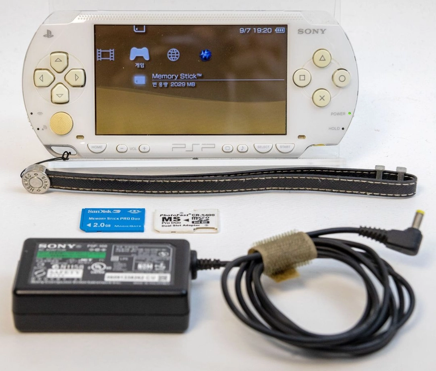 소니 PSP 1000 휴대용 게임기 일판 세트 이미지