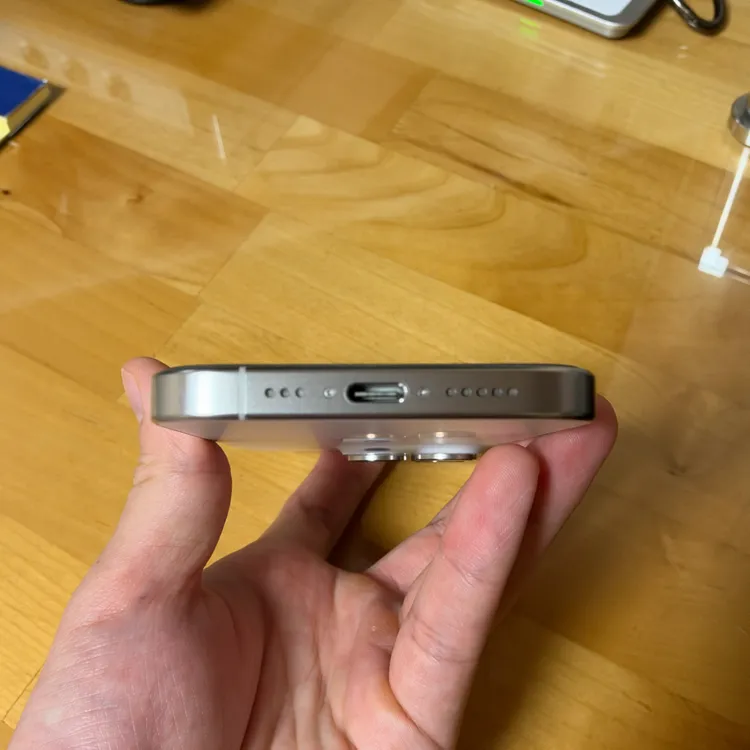 아이폰15 프로 128GB 화이트 이미지