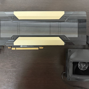 NVIDIA Tesla V100 32GB 그래픽카드 이미지