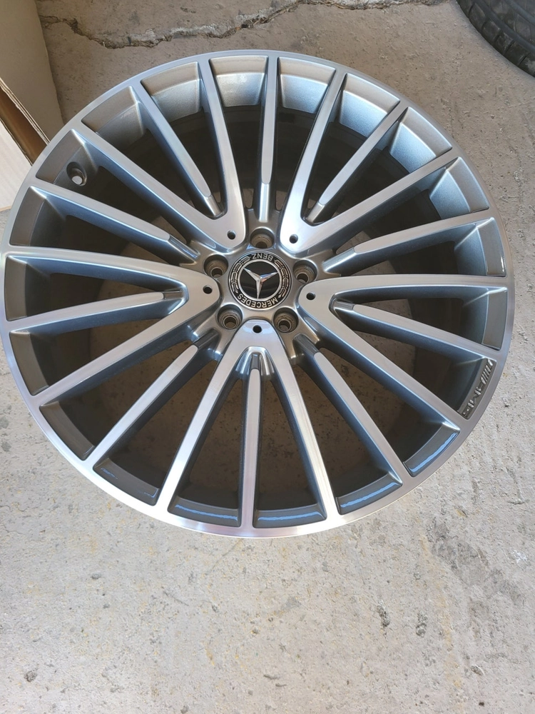 벤츠W223 신형S클 S500AMG 순정품휠 리어휠 1개 이미지