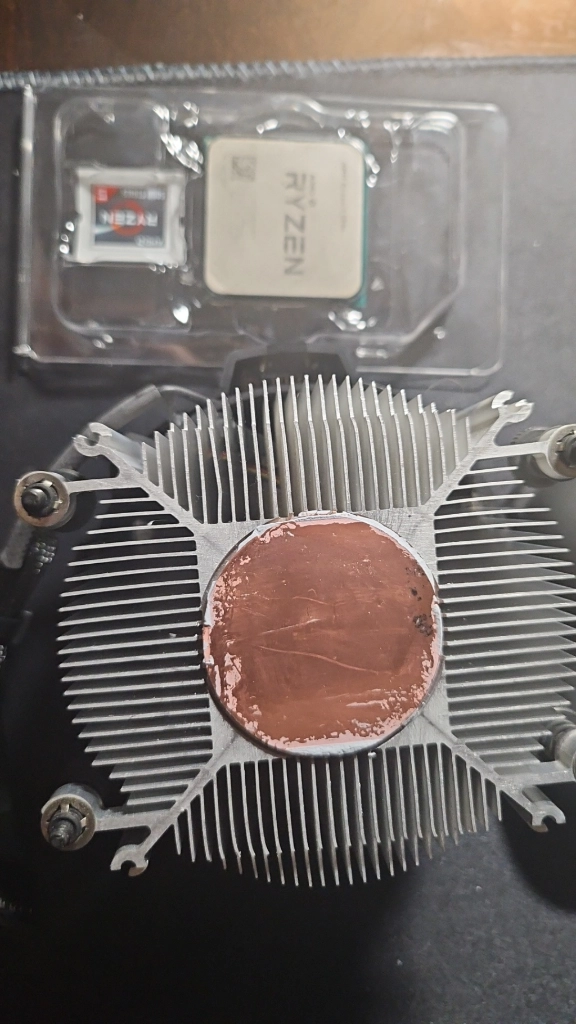 라이젠 2700 cpu + 쿨러,서멀라이트 새제품 이미지