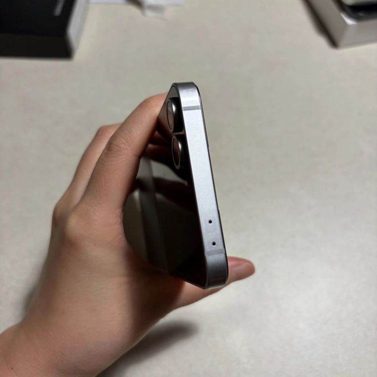 갤럭시 Z플립6 256GB 실버 (전체 교체 새상품) 이미지