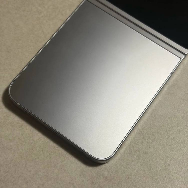 갤럭시 Z플립6 256GB 실버 (전체 교체 새상품) 이미지