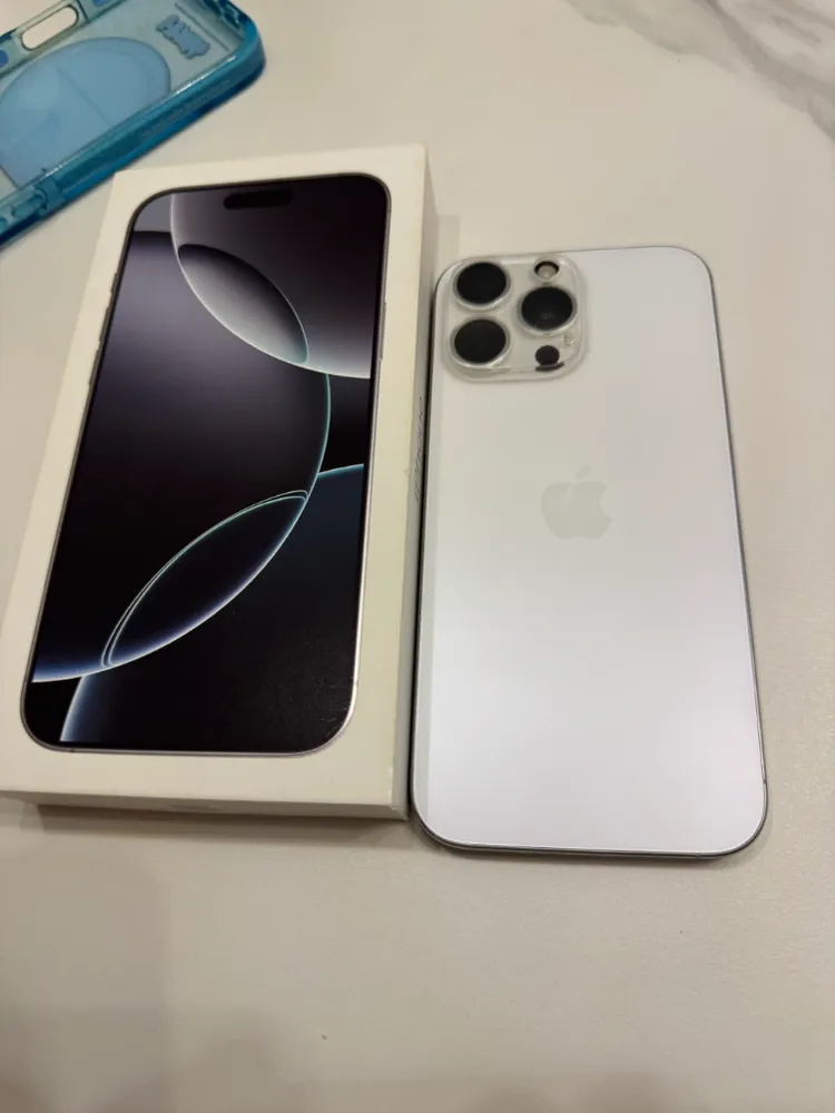 아이폰 16 프로 맥스 화이트 256GB 풀박스 S급 이미지