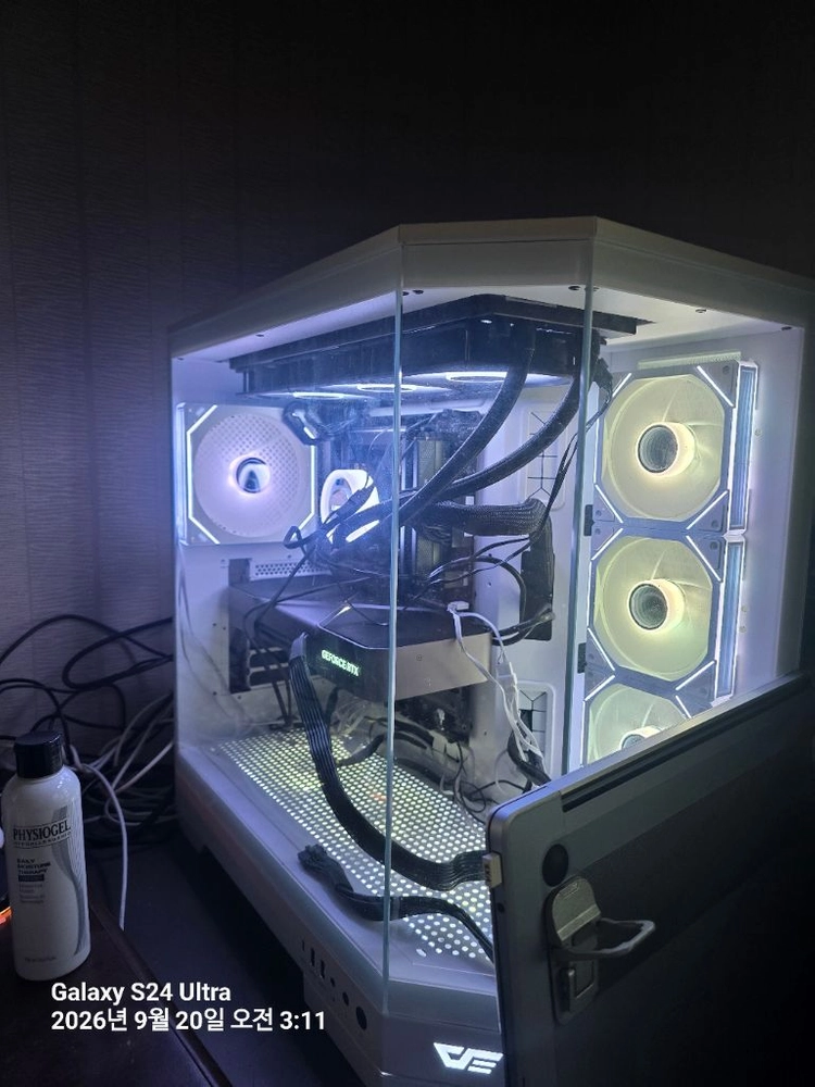 각개) 라이젠9 5080 1테라 1300w x870e proart 리안리 갤러헤드 2 360 - 안심되는 중고거래