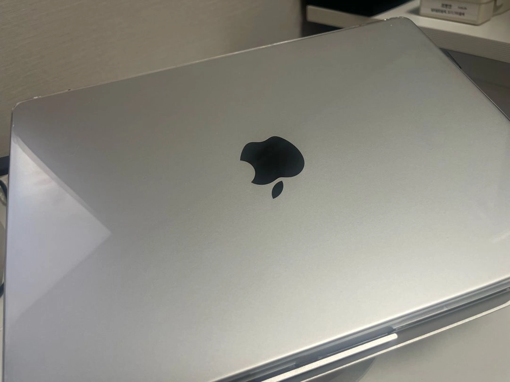 MacBook Pro 14인치 M4 Max / 128GB / 4TB / 실버 최고 사양 이미지