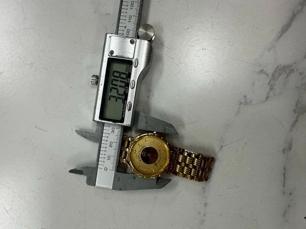 희귀 아놀드바시니 18K 골드크라운 스위스무브 32mm 남녀공용 골드 메탈시계 배터리교체 정상작동 빈티지워치 판매 이미지