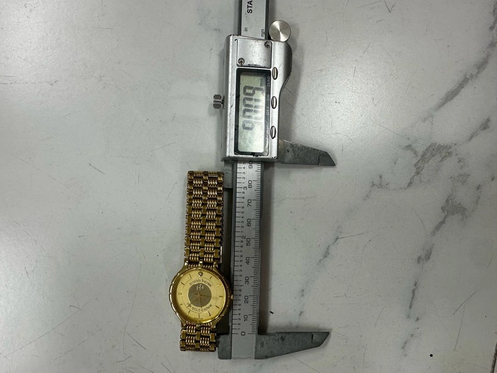 희귀 아놀드바시니 18K 골드크라운 스위스무브 32mm 남녀공용 골드 메탈시계 배터리교체 정상작동 빈티지워치 판매 이미지