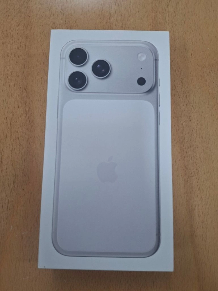애플 아이폰 17 프로맥스 실버 512GB 공기계 판매합니다. 이미지
