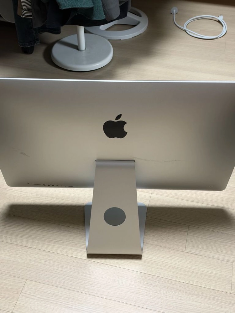 iMac 27인치 이미지