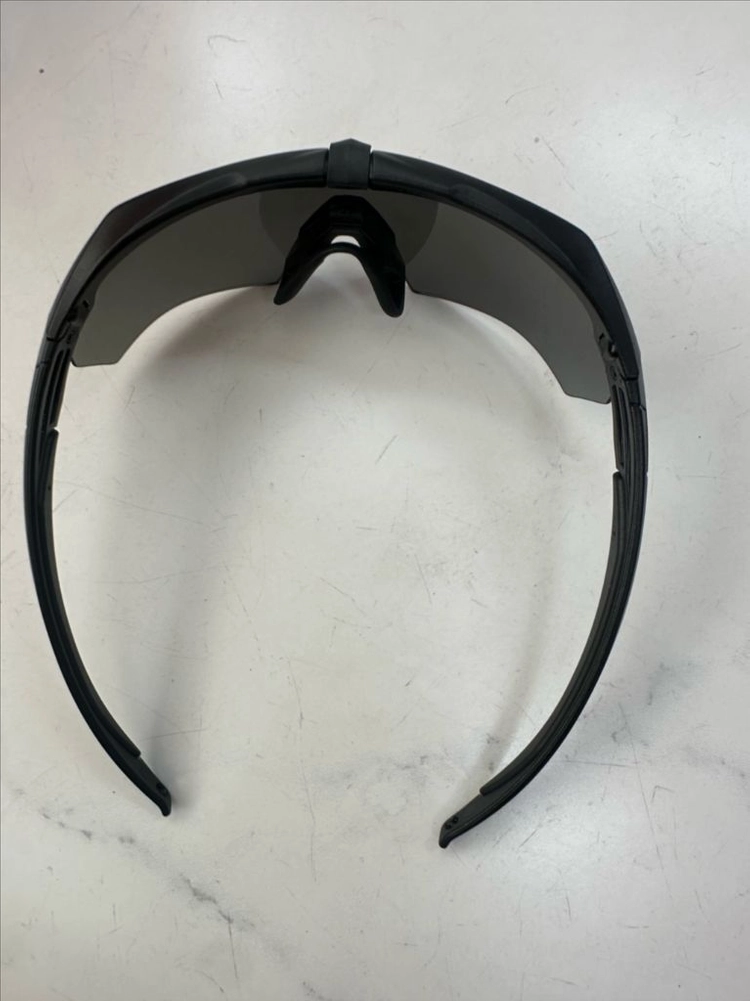 상태 양호한 ESS 크로스보우 전술 선글라스 풀세트 (렌즈 2종) 팝니다 상세 설명: 뛰어난 방풍 및 보호 기능 이미지