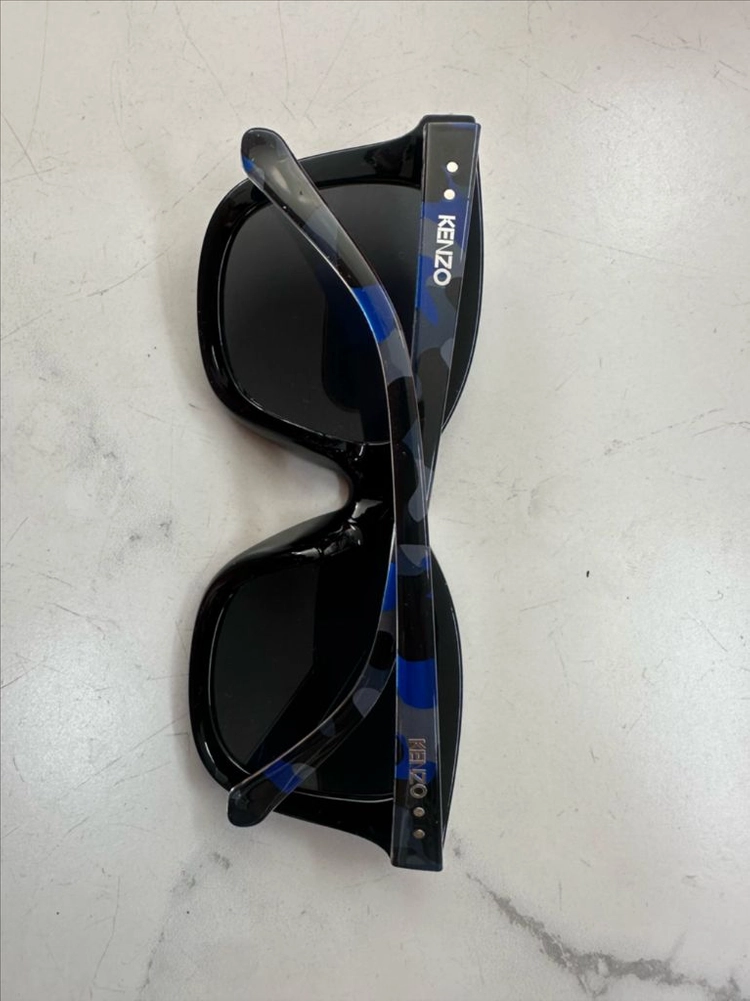 컨디션 좋은 정품 겐조(KENZO) 블랙 뿔테 선글라스 풀세트 (일본산)판매합니다 정품 겐조(KENZO) 블랙 뿔테 이미지