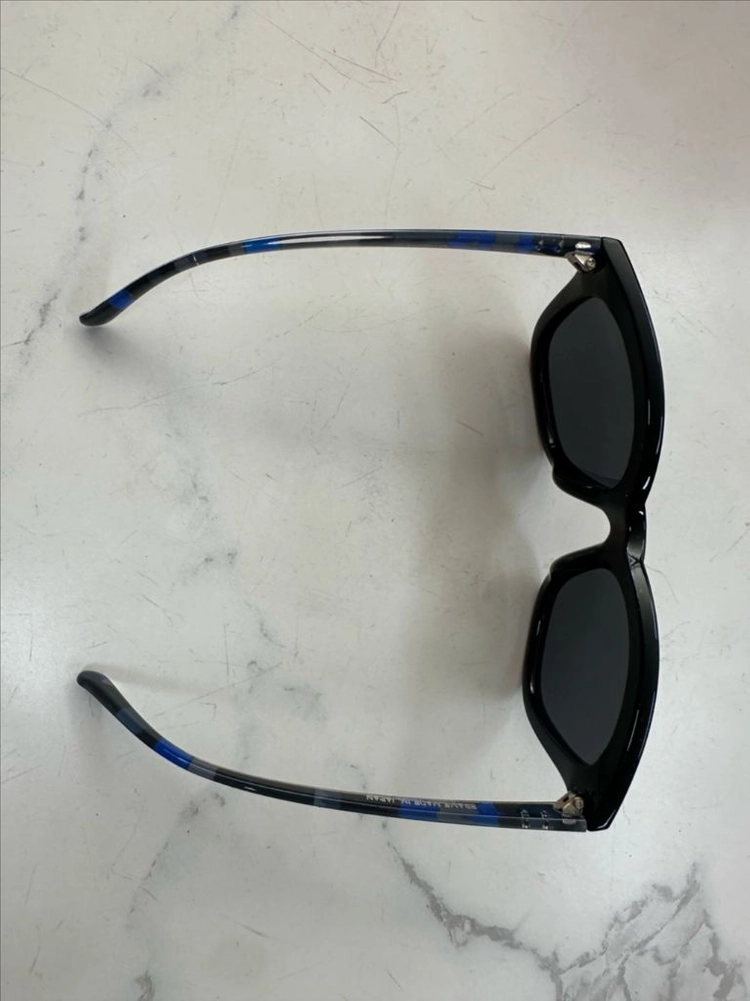 컨디션 좋은 정품 겐조(KENZO) 블랙 뿔테 선글라스 풀세트 (일본산)판매합니다 정품 겐조(KENZO) 블랙 뿔테 이미지