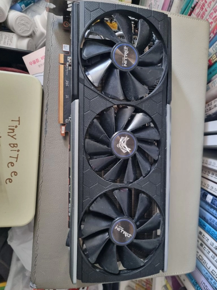 SAPPHIRE 라데온 RX 5700 XT Nitro+ 8g - 안심되는 중고거래