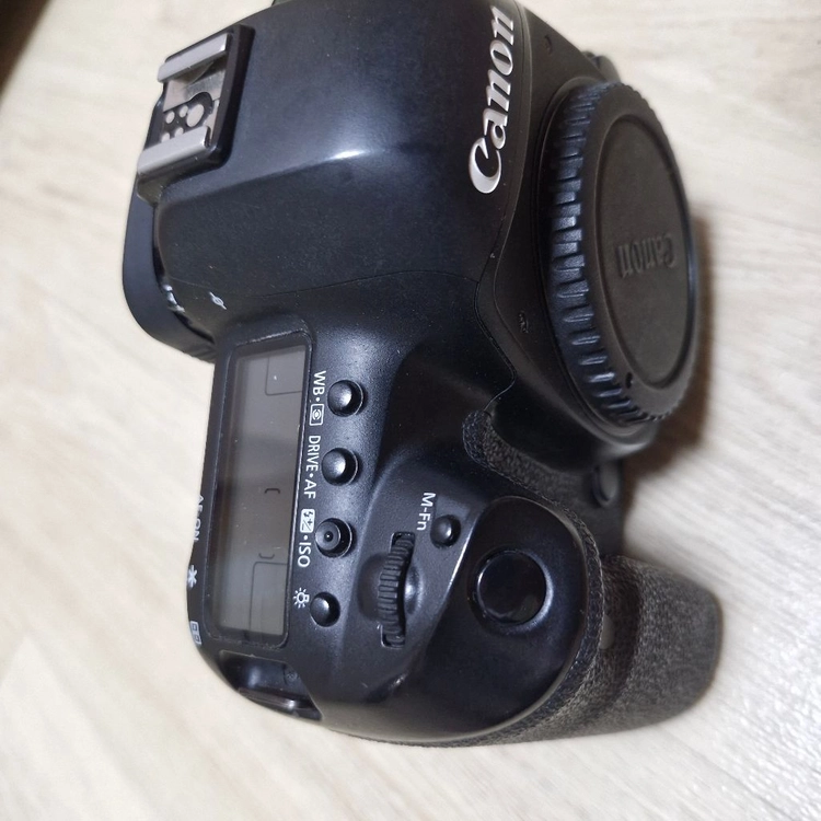 캐논 EOS 5D Mark IV 이미지