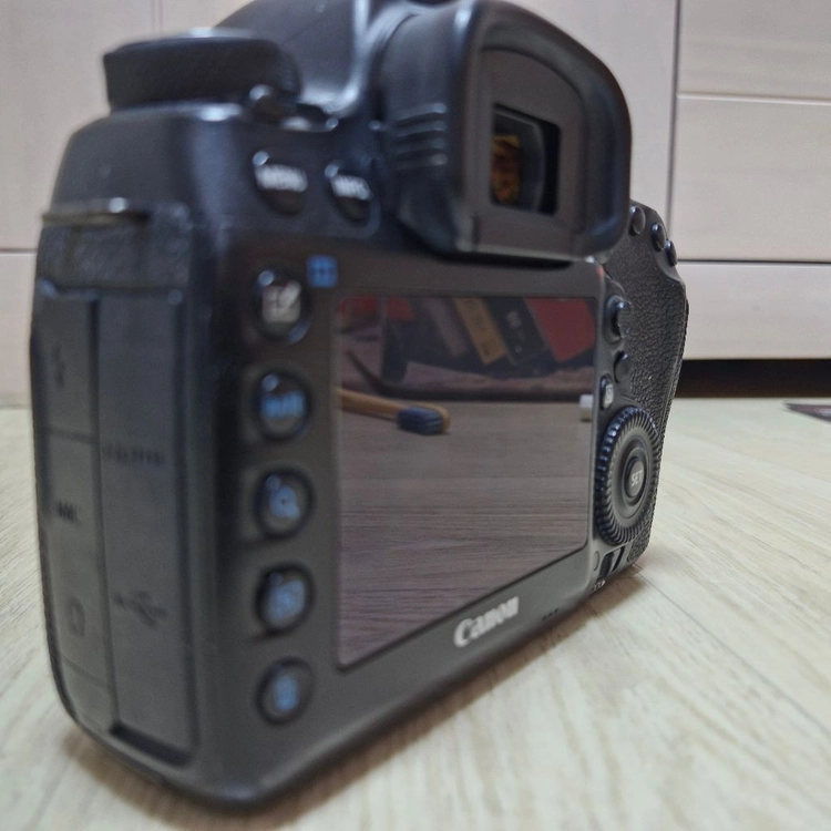 캐논 EOS 5D Mark IV 이미지