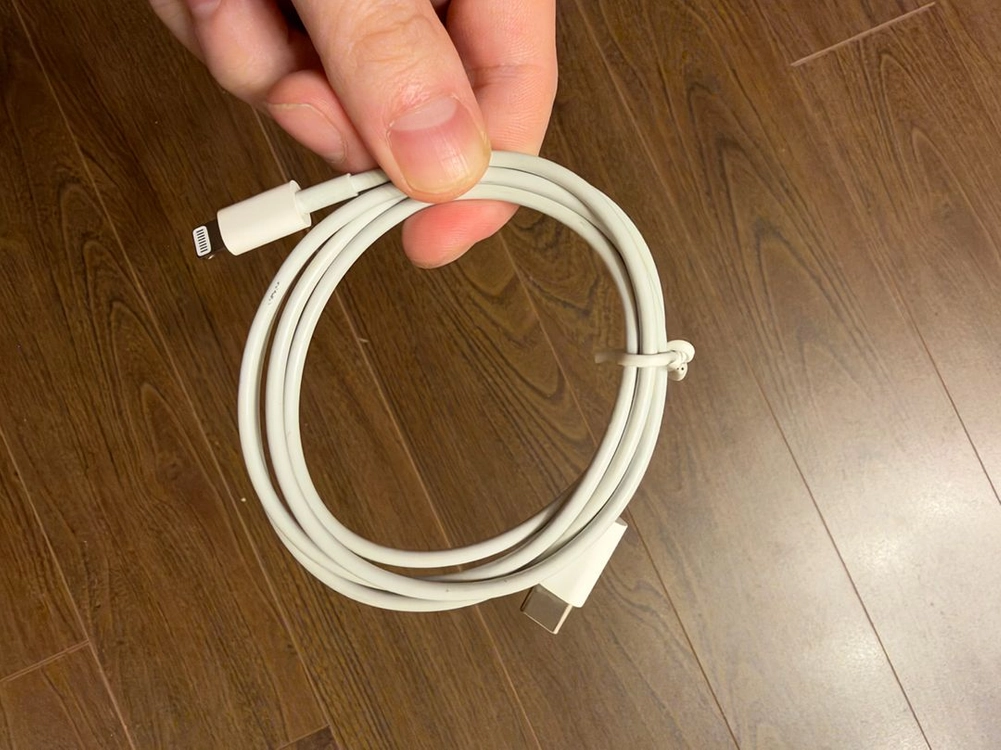 아이폰14프로 256GB 딥퍼플 자급제 (보조배터리,케이스,필름 포함) 이미지