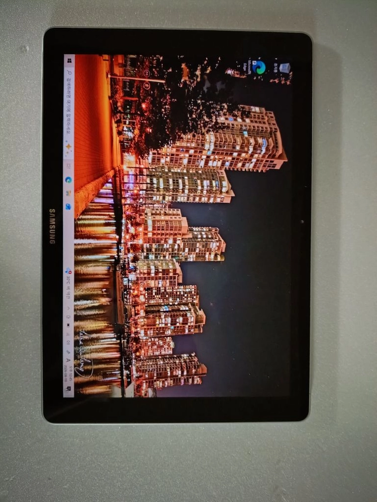 삼성 갤럭시북 10.6 SM-W620 이미지