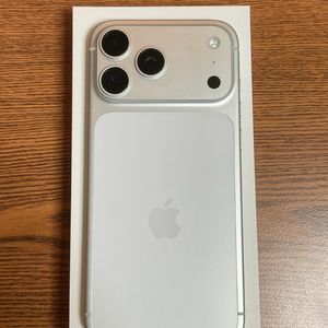 아이폰17 프로맥스 256gb 실버 판매합니다 이미지